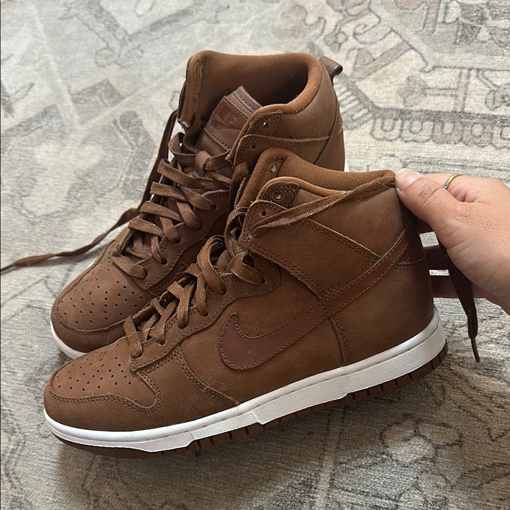 Nike Dunk High-Top Sneakers